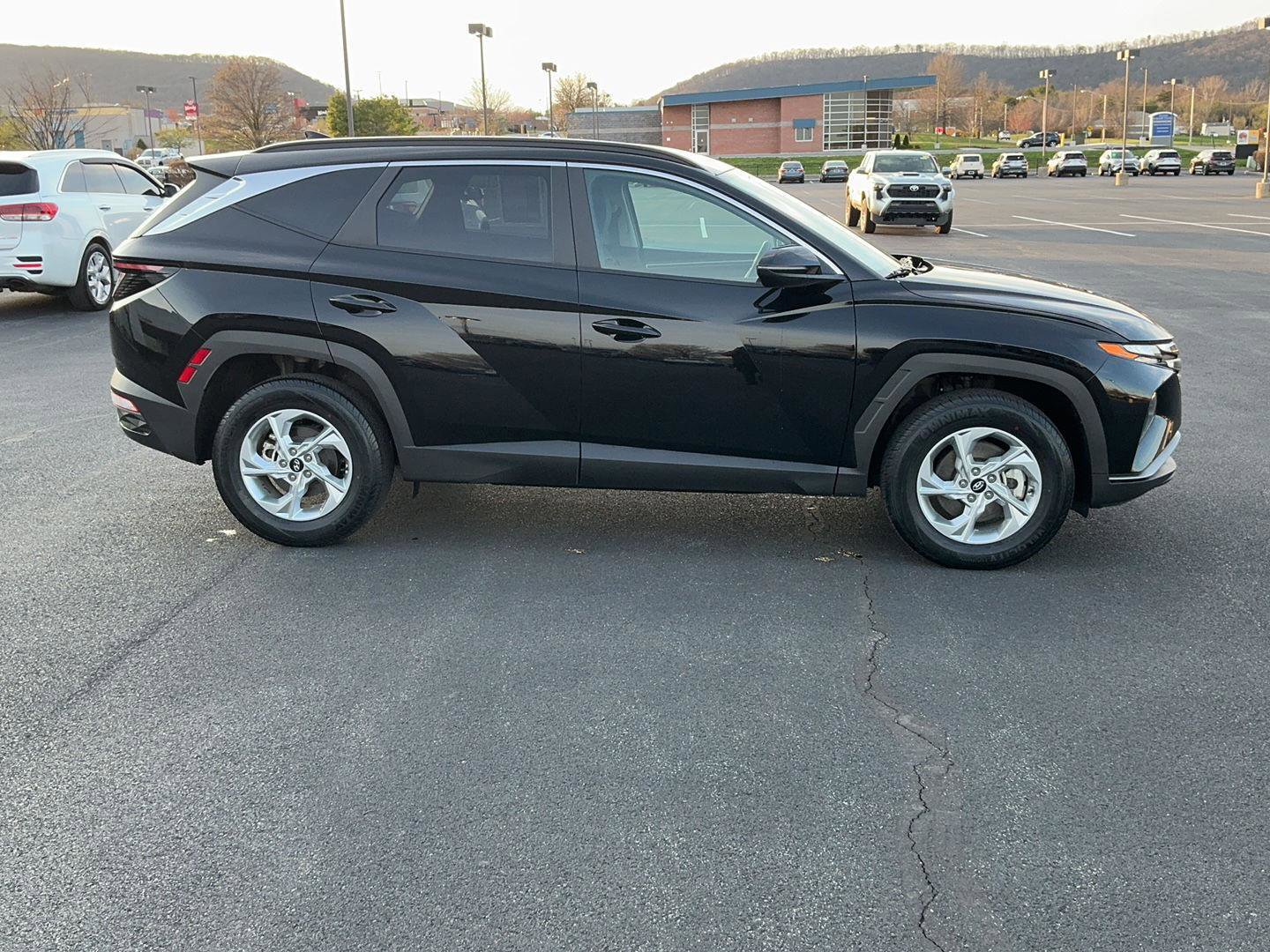 Certified 2023 Hyundai Tucson SEL image 4