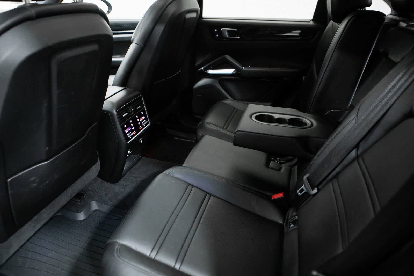 Certified 2023 Porsche Cayenne Turbo image 29