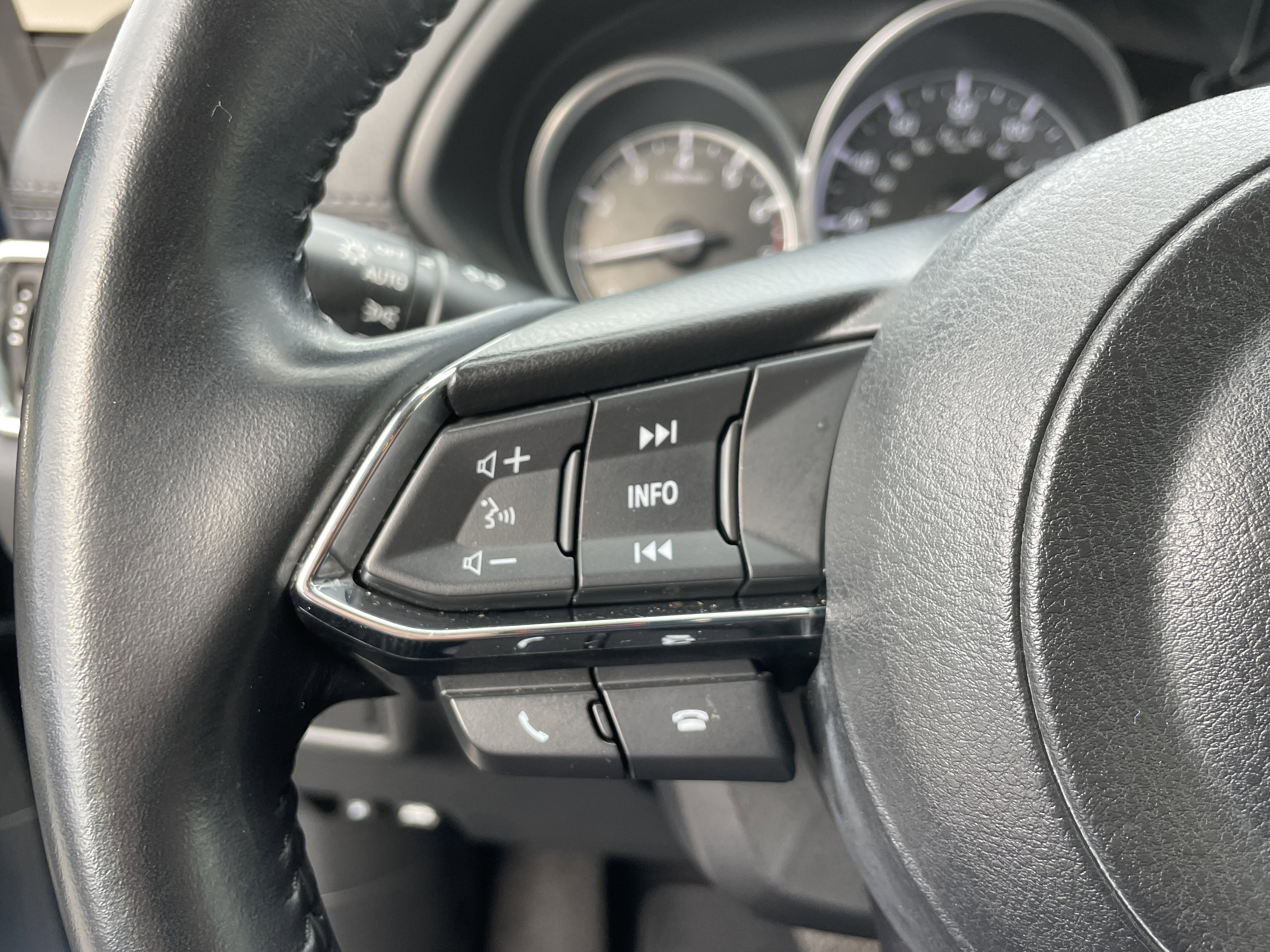 Used 2018 MAZDA CX-5 Touring image 27