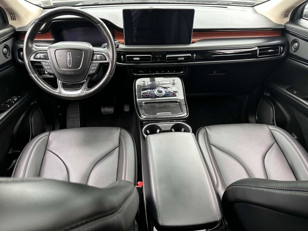 Used 2023 Lincoln Nautilus Reserve w/ Luxury Package image 15