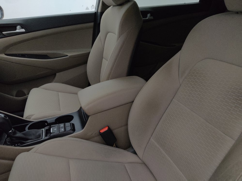 Used 2021 Hyundai Tucson Value FWD image 17