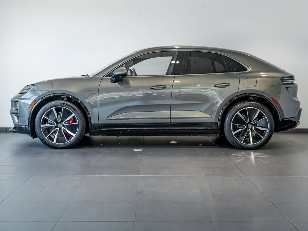New 2026 Porsche Macan Turbo Electric AWD/4WD image 2