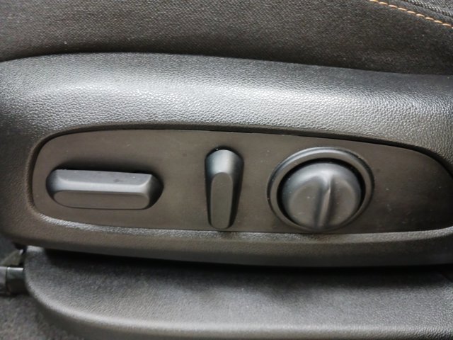 Used 2020 Chevrolet Equinox LT image 25