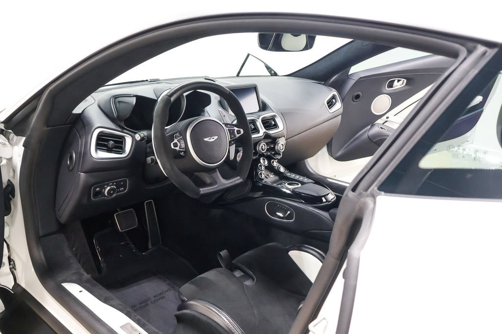 Used 2023 Aston Martin V12 Vantage RWD image 28