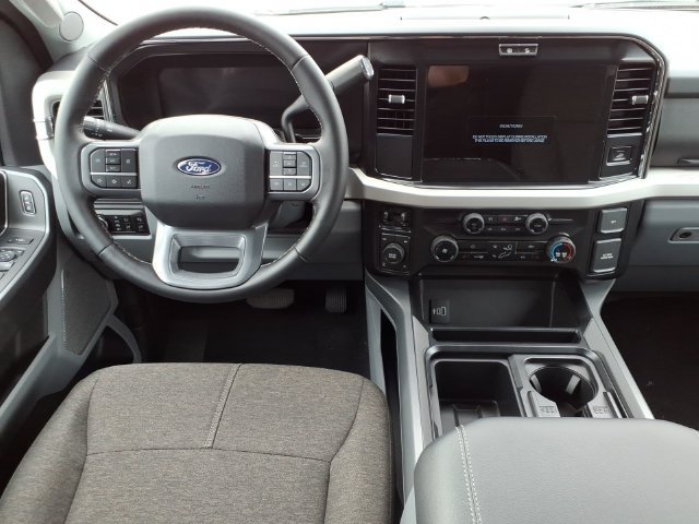 New 2027 Ford F250 XLT w/ XLT Premium Package AWD/4WD image 14