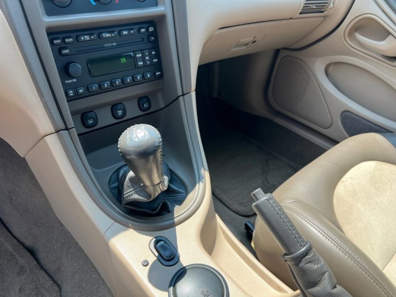 Used 2001 Ford Mustang Cobra image 13