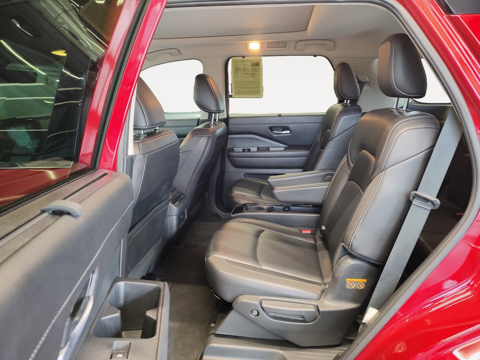 Used 2024 Nissan Pathfinder SL w/ SL Premium Package image 25