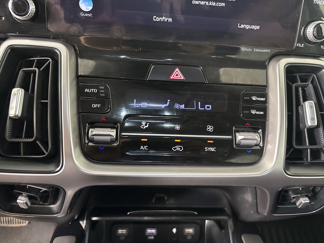 Used 2023 Kia Sorento S w/ Panoramic Sunroof Package FWD image 16
