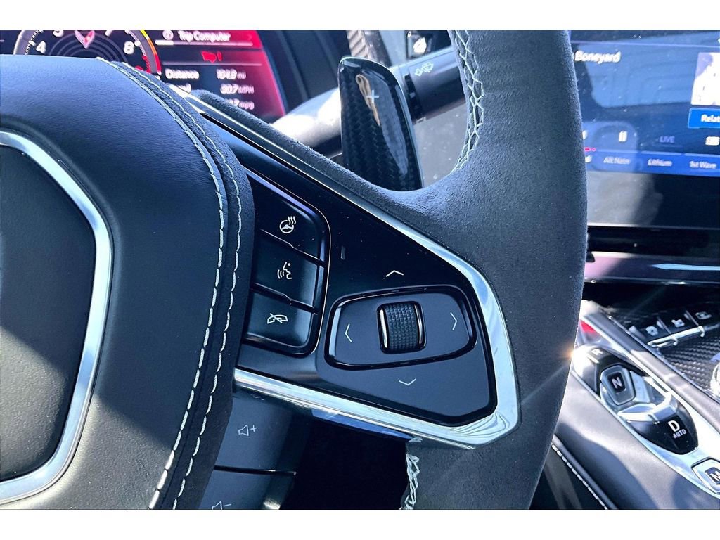 Used 2024 Chevrolet Corvette Z06 RWD image 21