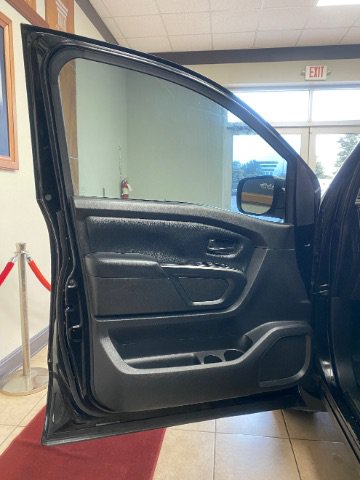 Used 2018 Nissan Titan S w/ S Utility Package RWD image 5