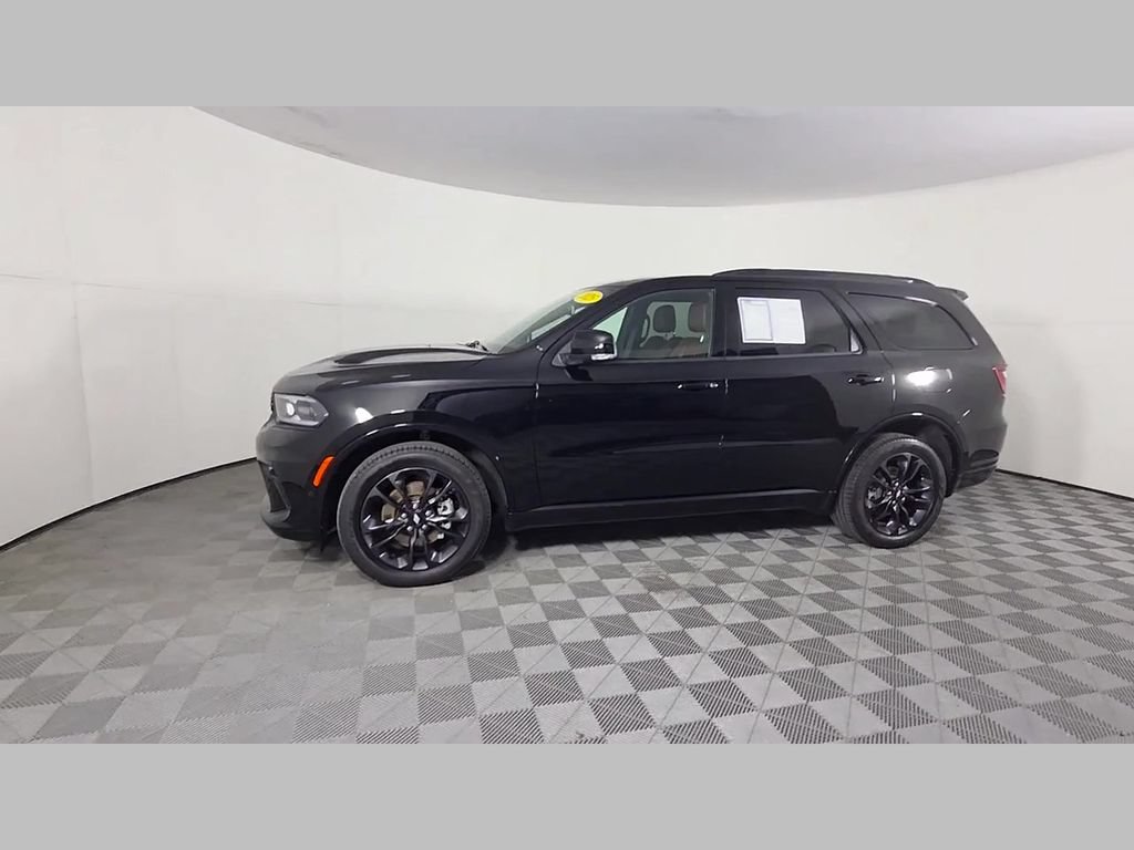 Used 2025 Dodge Durango GT AWD/4WD image 46