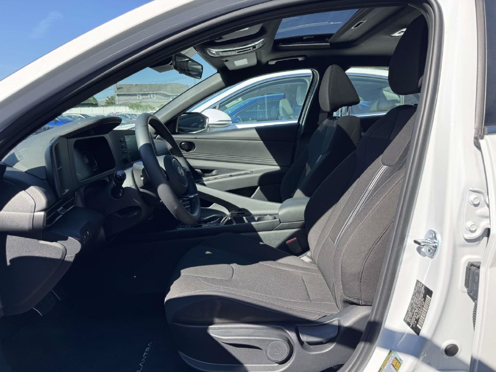 Certified 2026 Hyundai Elantra SEL Sport Premium w/ Cargo Package FWD image 16