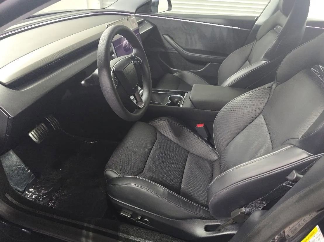 Used 2024 Tesla Model 3 Performance image 9