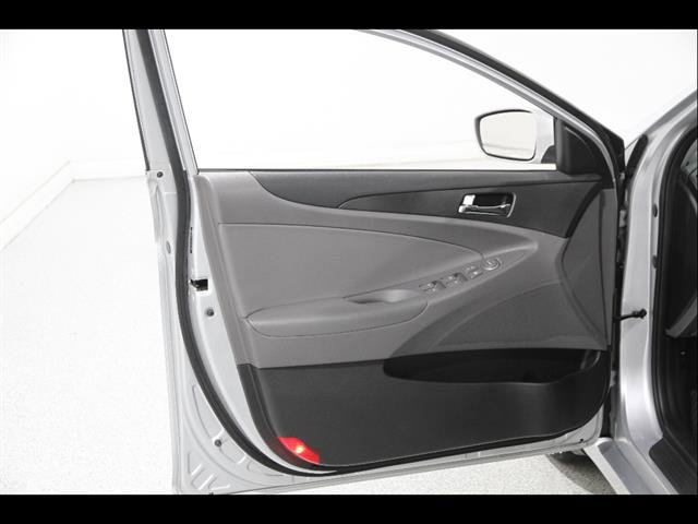 Used 2013 Hyundai Sonata GLS w/ Popular Equipment Pkg image 4