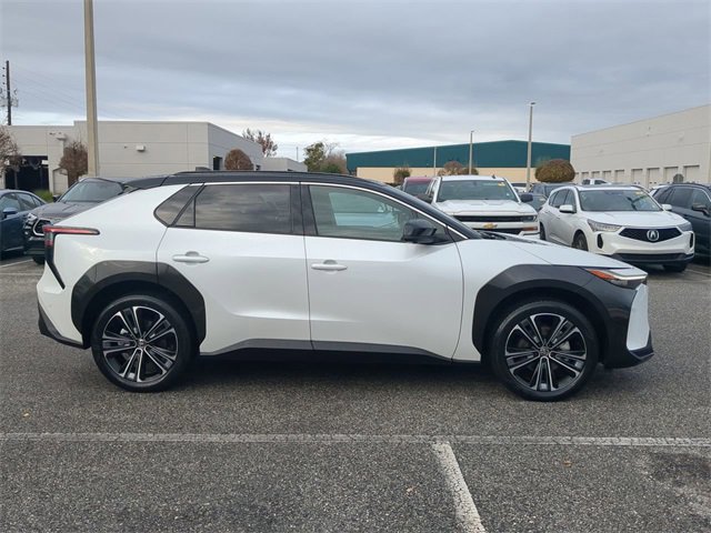 Used 2024 Toyota bZ4X Limited image 3