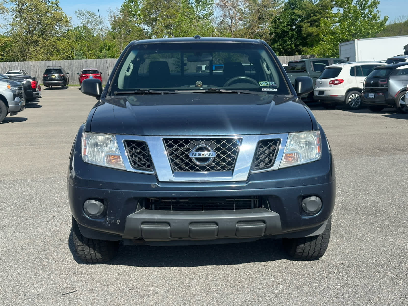 Used 2015 Nissan Frontier SV AWD/4WD image 2