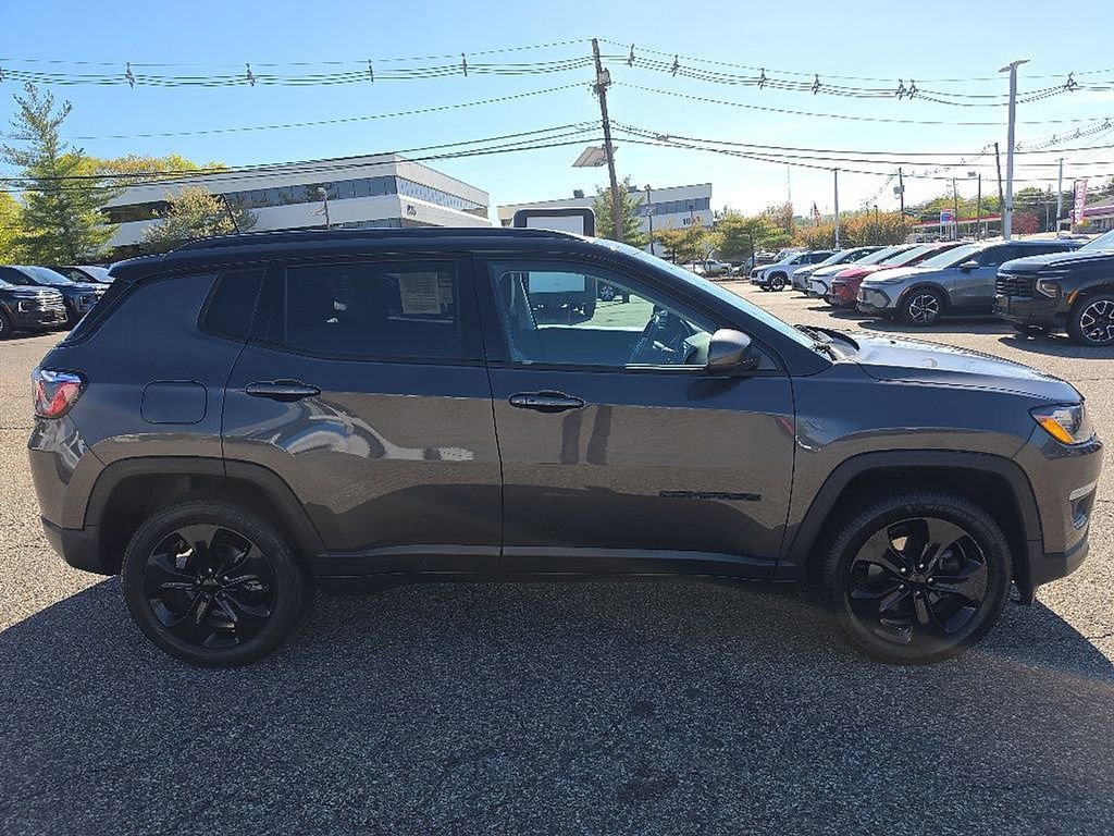 Used 2019 Jeep Compass Latitude AWD/4WD image 2