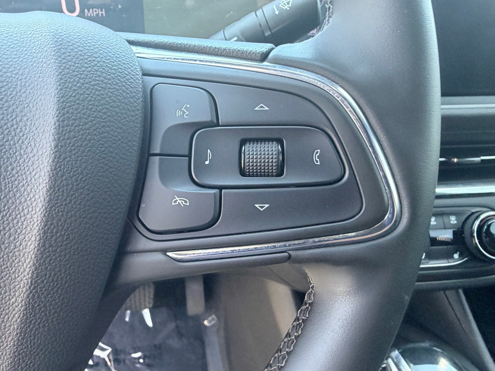 Used 2026 Buick Envista Sport Touring w/ Convenience I Package FWD image 19
