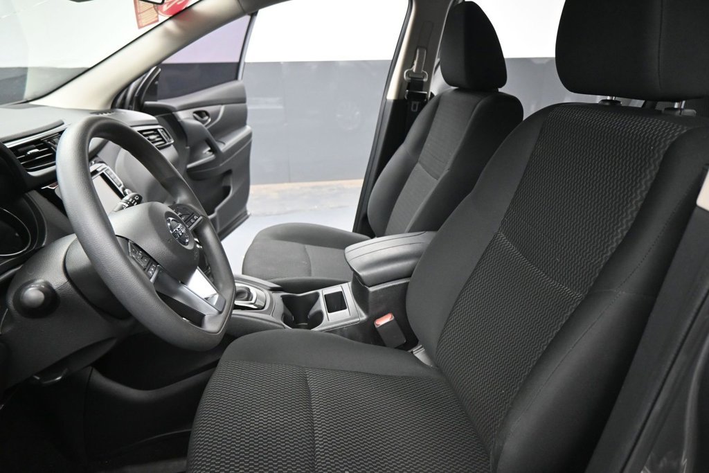 Used 2022 Nissan Rogue Sport S FWD image 9