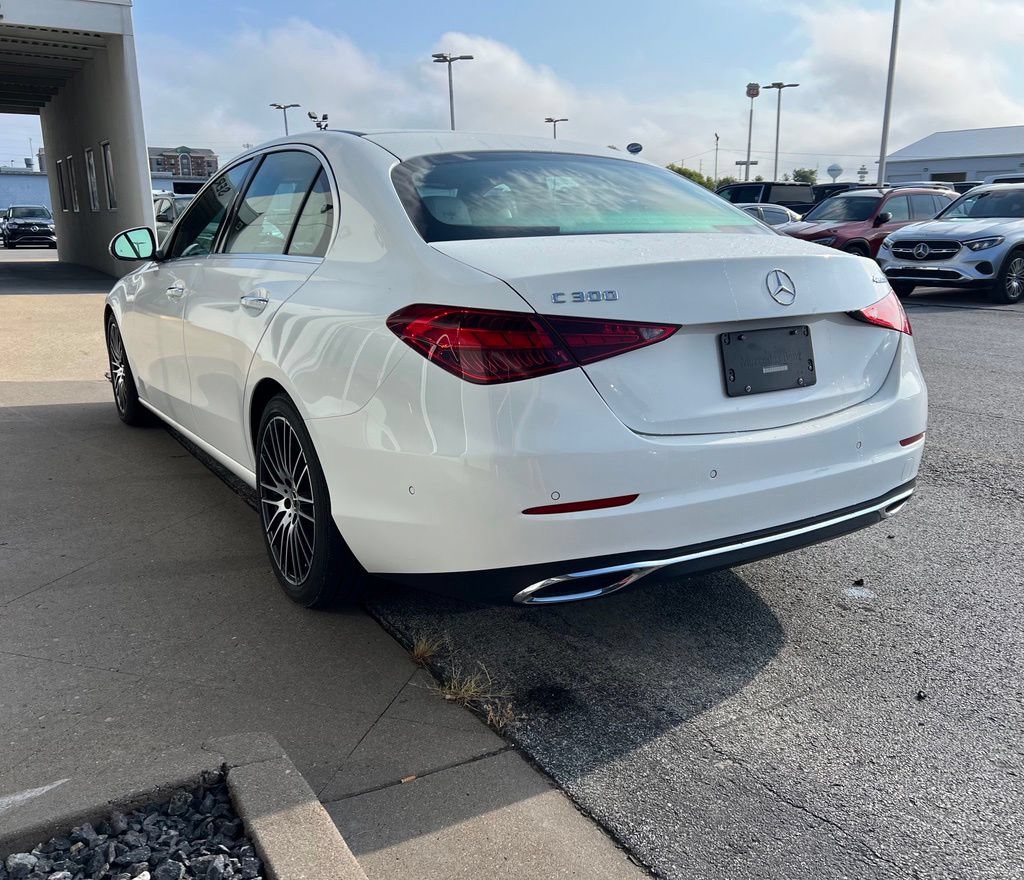 Used 2022 Mercedes-Benz C 300 4MATIC Sedan image 5
