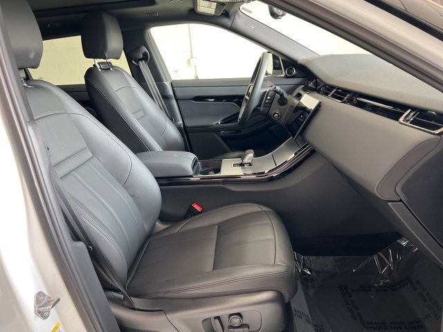 Used 2025 Land Rover Range Rover Evoque S image 47