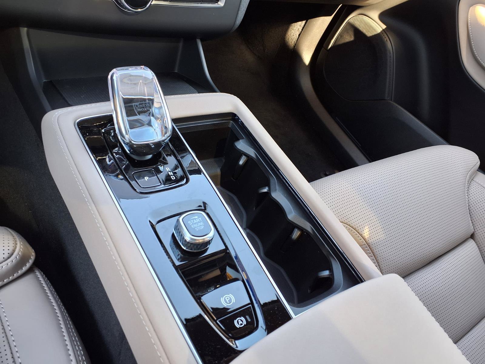 New 2026 Volvo XC90 B6 Ultra w/ Lounge Package AWD/4WD image 14