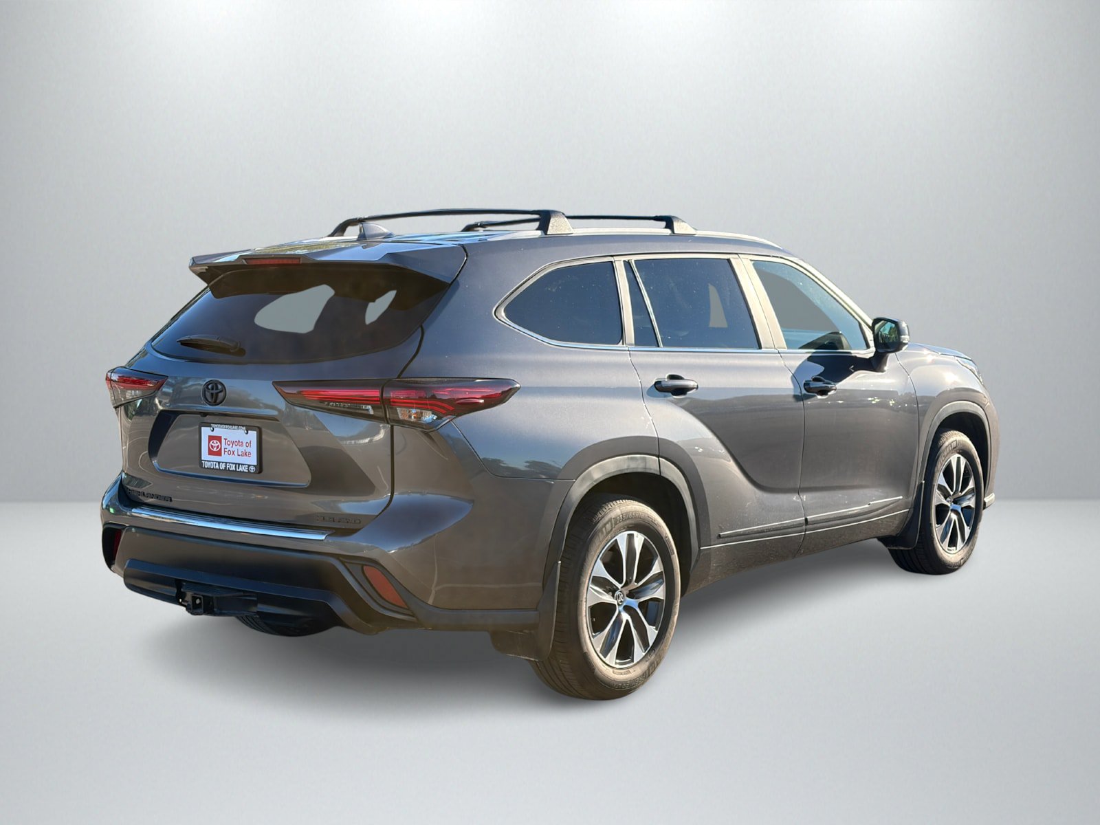 Used 2025 Toyota Highlander XLE AWD/4WD image 5