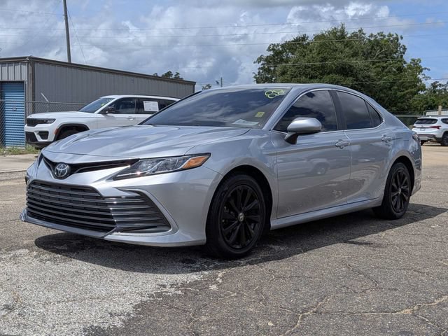 Used 2024 Toyota Camry LE FWD image 8