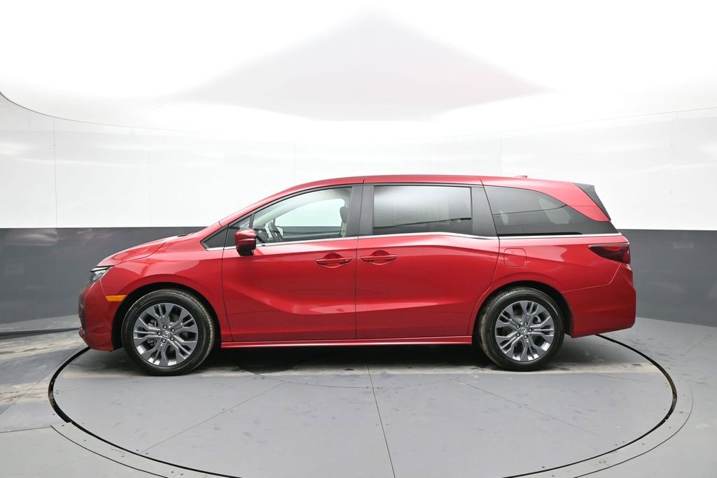 Certified 2025 Honda Odyssey Touring image 9