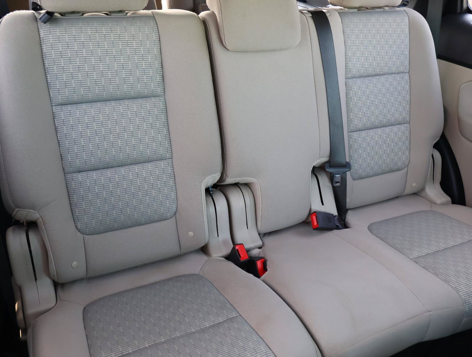 Used 2013 Ford Explorer XLT FWD image 18