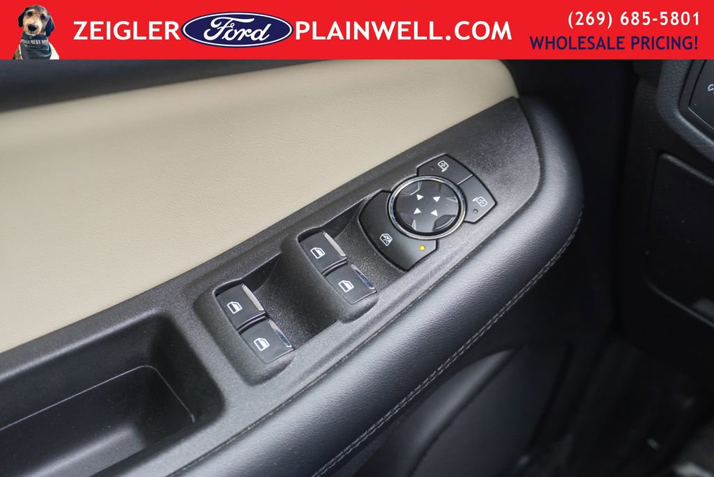 Used 2021 Ford Edge SE image 27