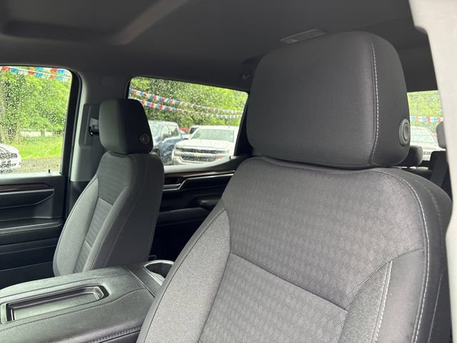 Used 2022 Chevrolet Silverado 1500 LT w/ Protection Package AWD/4WD image 9