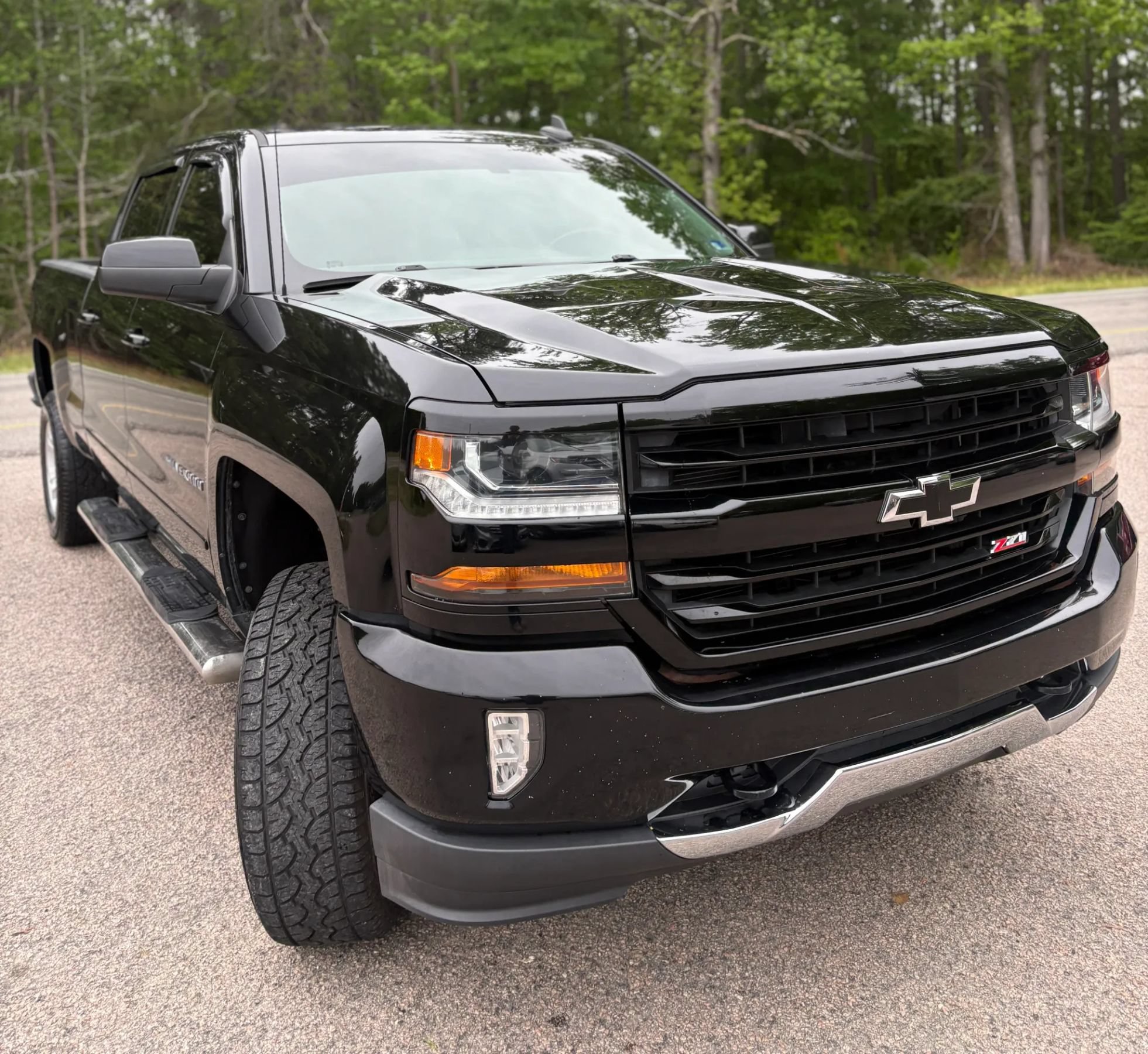 Used 2018 Chevrolet Silverado 1500 LT w/ True North Edition AWD/4WD image 9