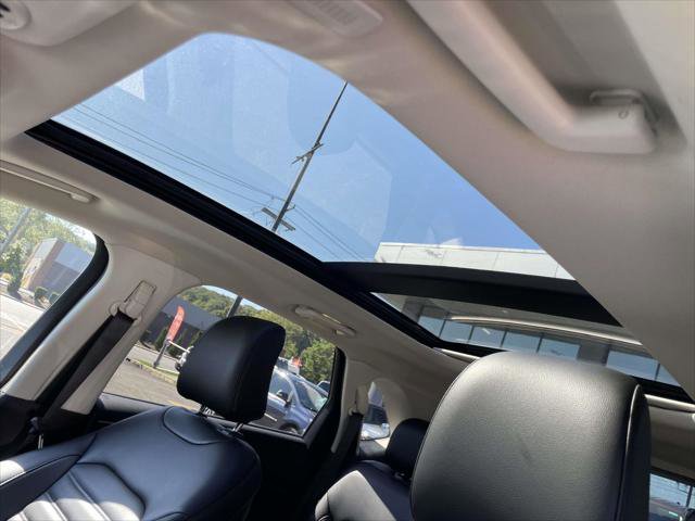 Used 2022 Ford Edge SEL w/ Convenience Package image 19