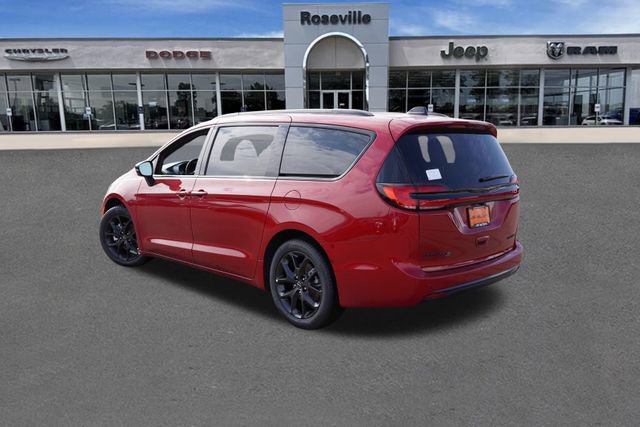 New 2026 Chrysler Pacifica Limited w/ S Appearance Package image 6