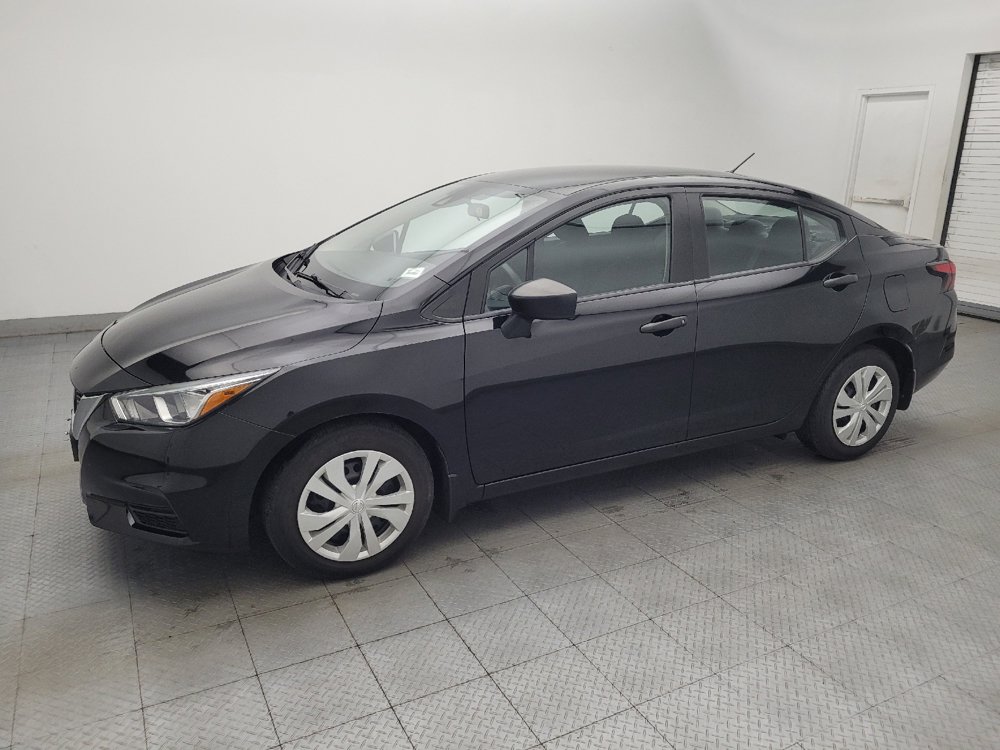 Used 2020 Nissan Versa S FWD image 2
