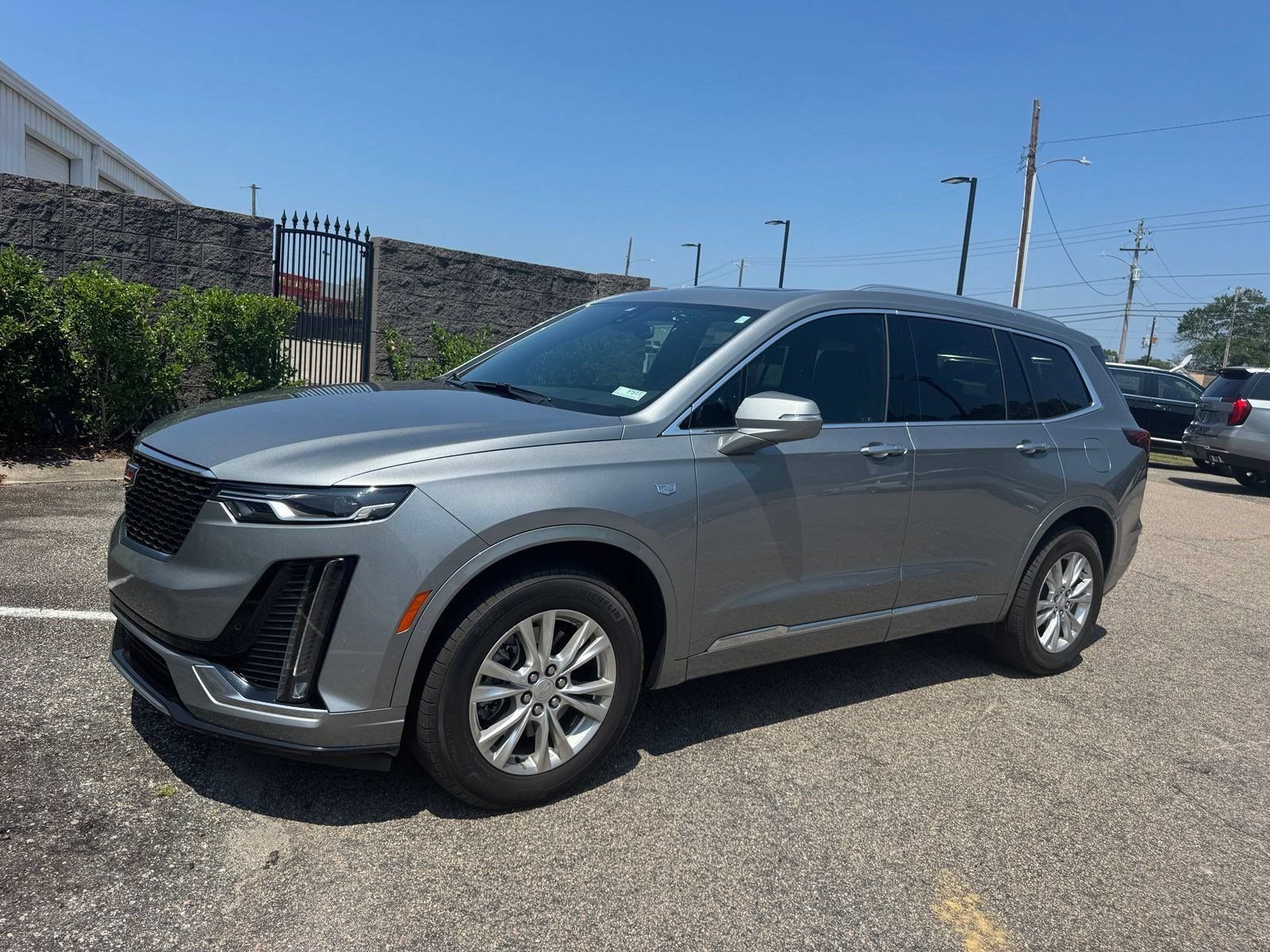 Certified 2024 Cadillac XT6 Luxury FWD image 2