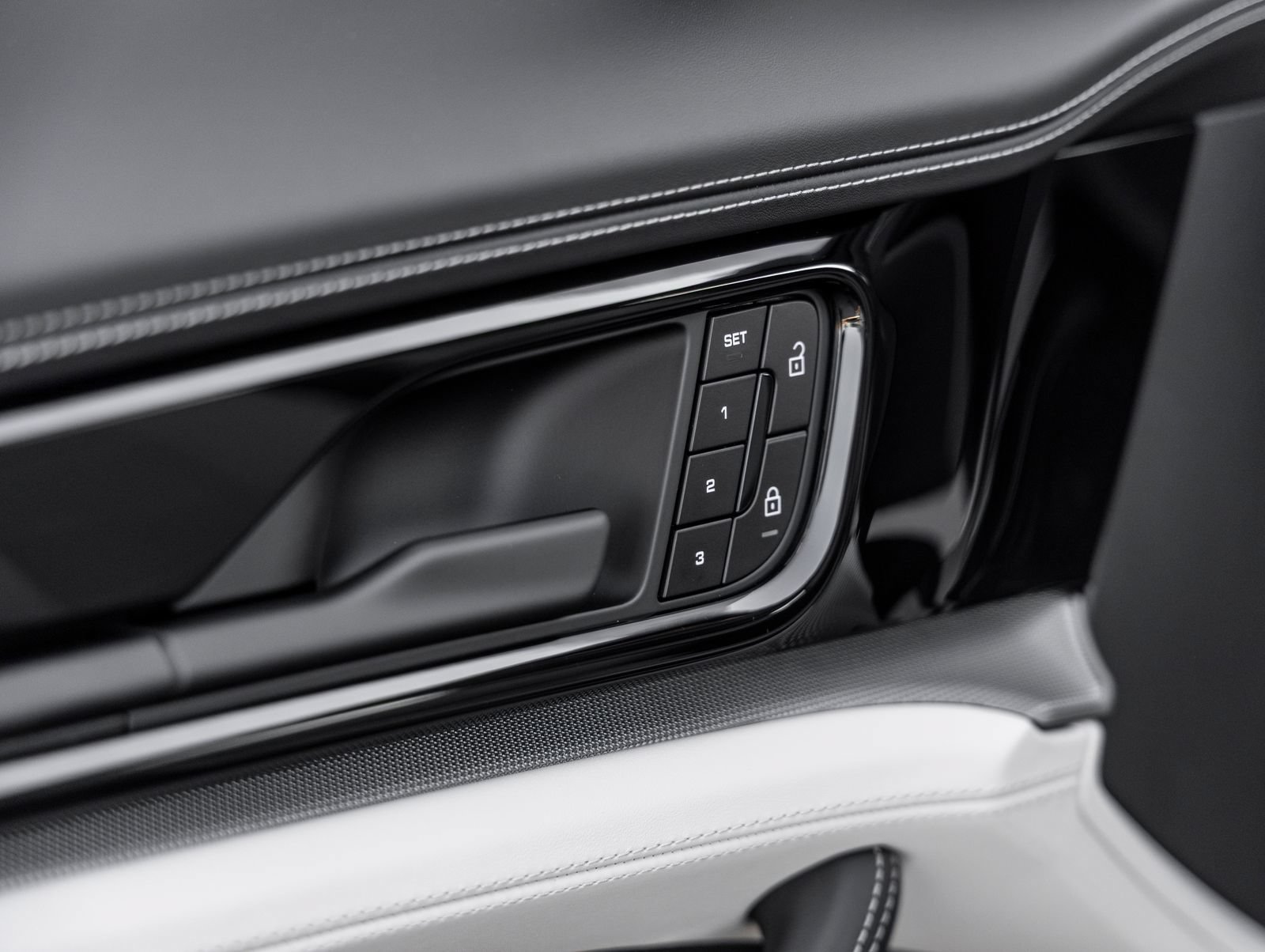 Certified 2026 Porsche Panamera 4 AWD/4WD image 21