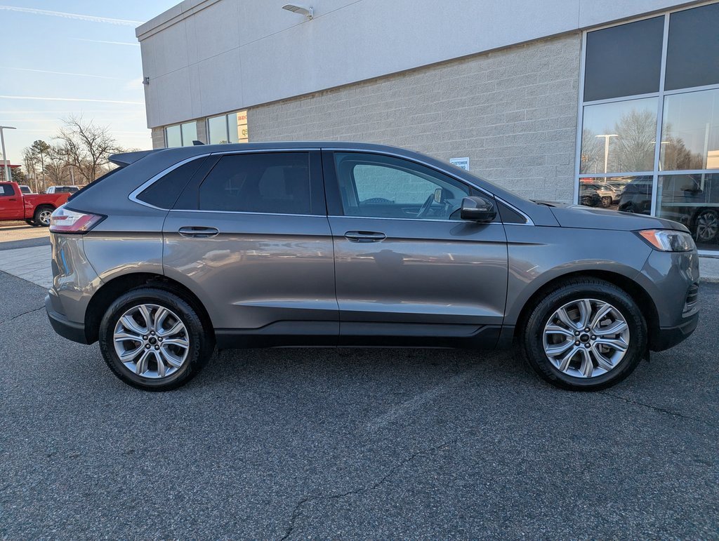 Used 2024 Ford Edge Titanium image 9