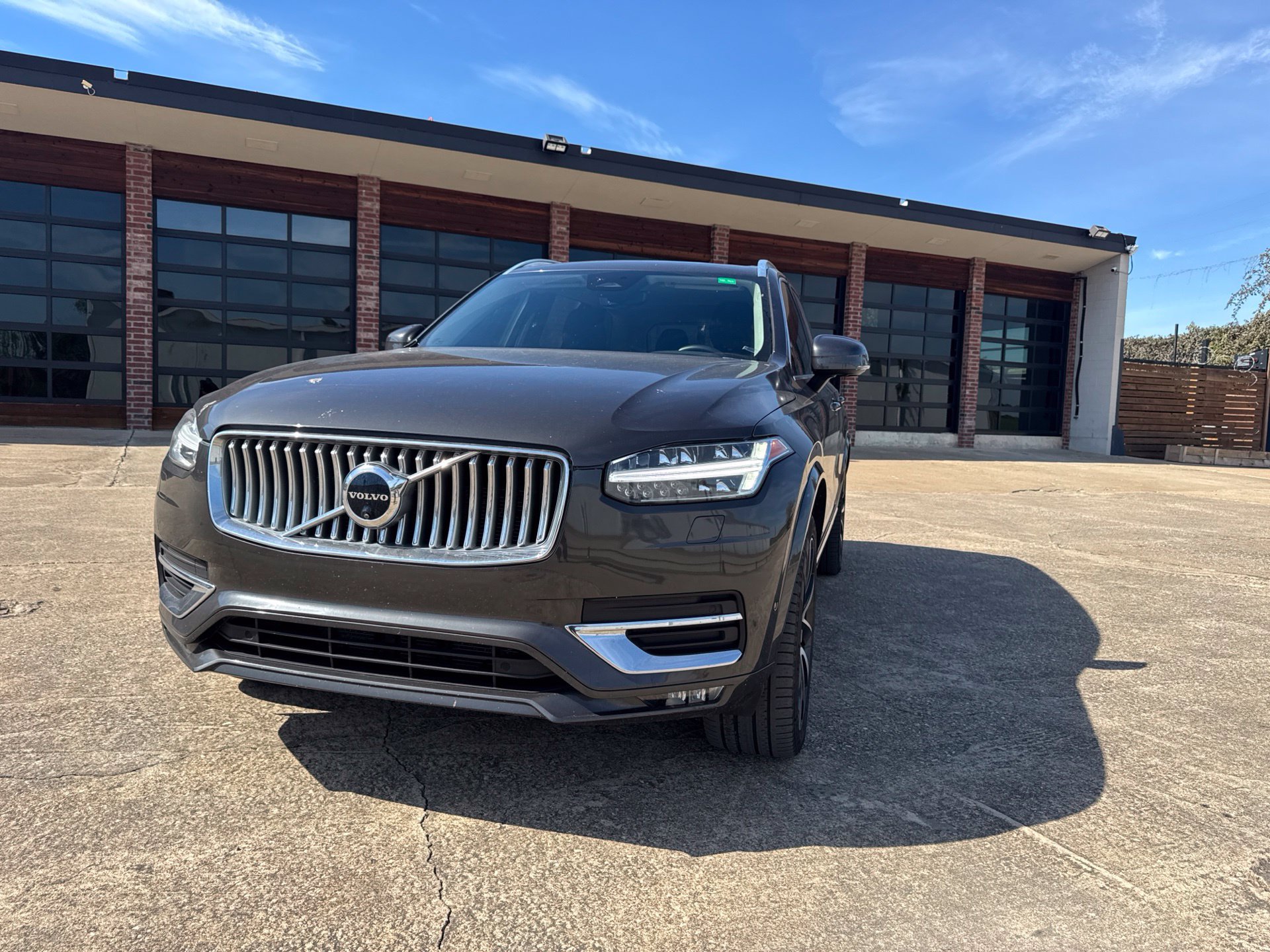 Used 2024 Volvo XC90 B5 Plus w/ Protection Package Premier AWD/4WD image 1
