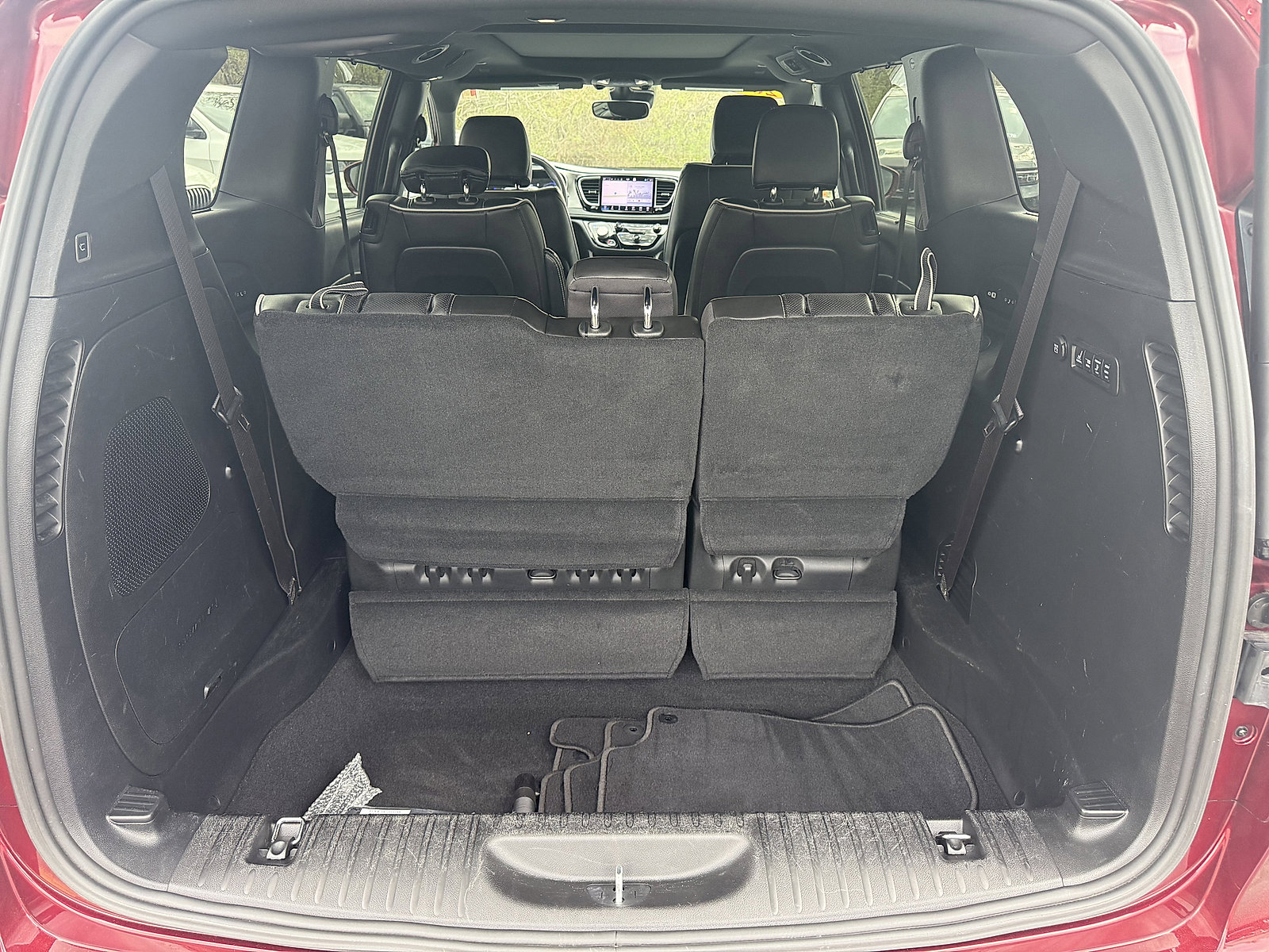 Used 2022 Chrysler Pacifica Limited w/ S Appearance Package image 18