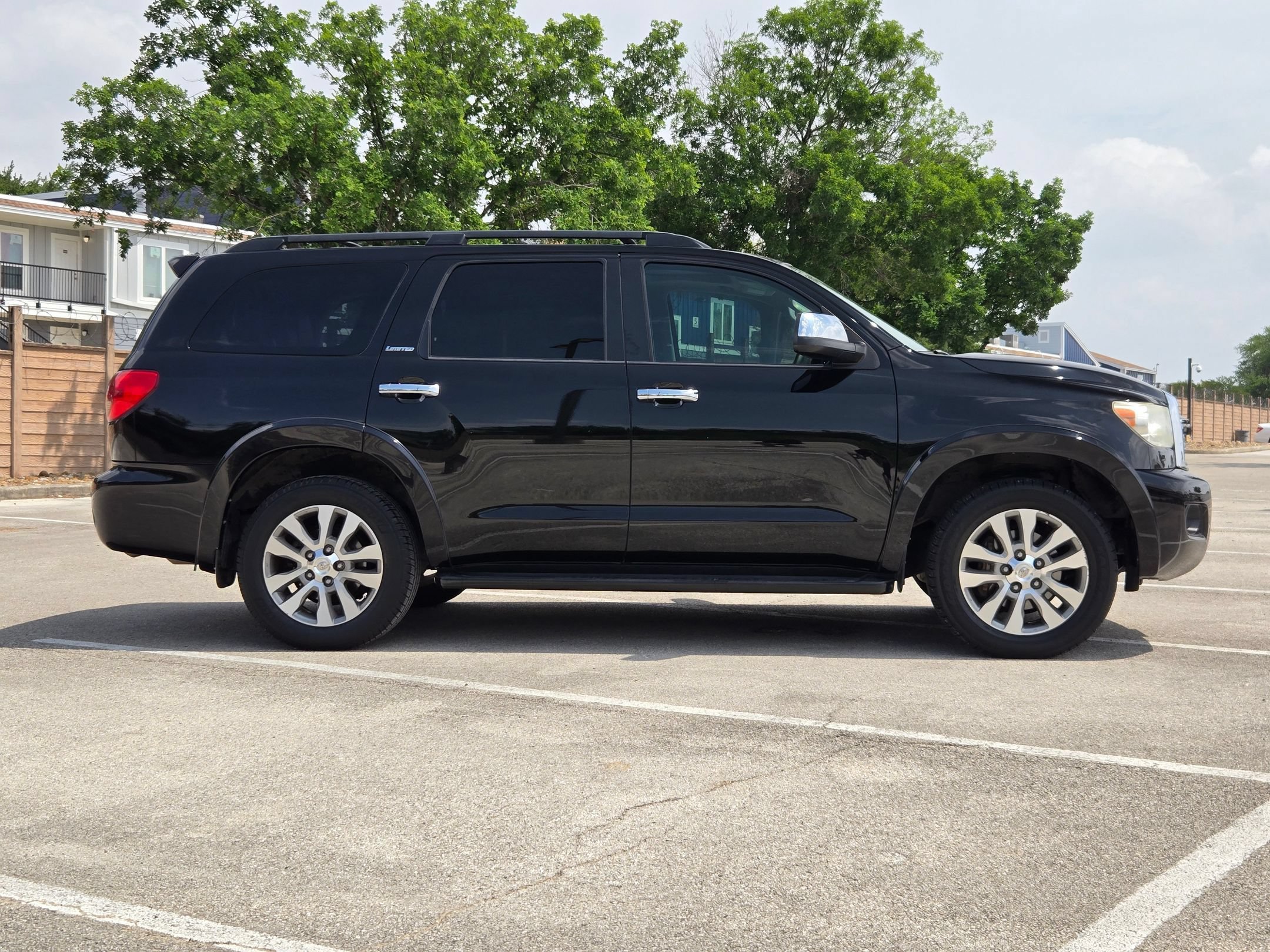 Used 2015 Toyota Sequoia Limited RWD image 3