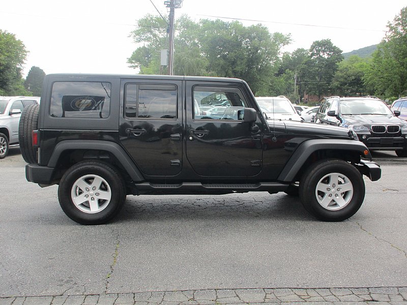 Used 2012 Jeep Wrangler Unlimited Sport image 7