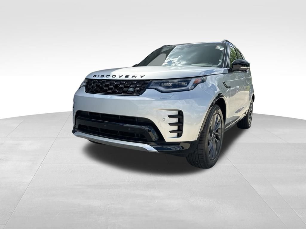 New 2024 Land Rover Discovery Dynamic SE image 1