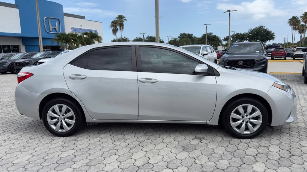 Used 2015 Toyota Corolla LE FWD image 13