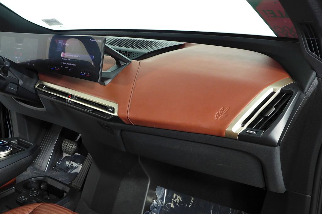 Used 2023 BMW iX xDrive50 w/ Sport Package image 13