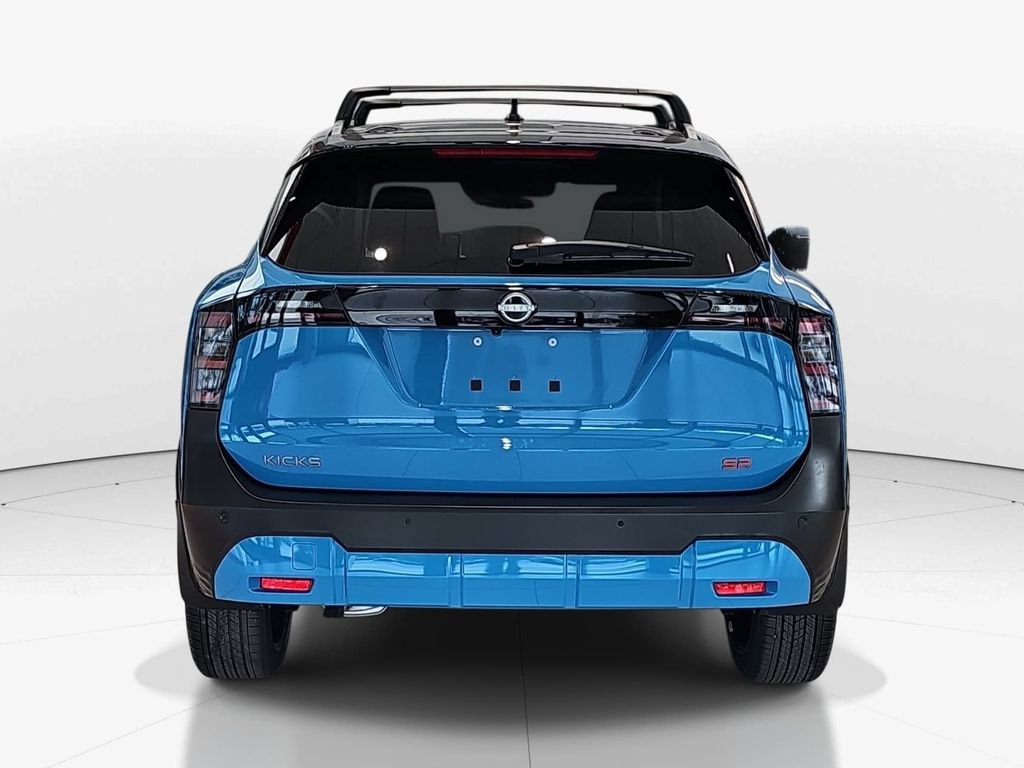 New 2026 Nissan Kicks SR w/ SR Premium Package FWD image 6