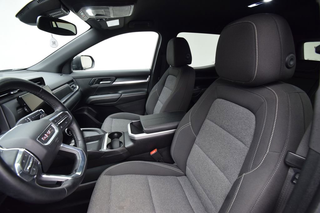 Used 2025 GMC Terrain Elevation image 17