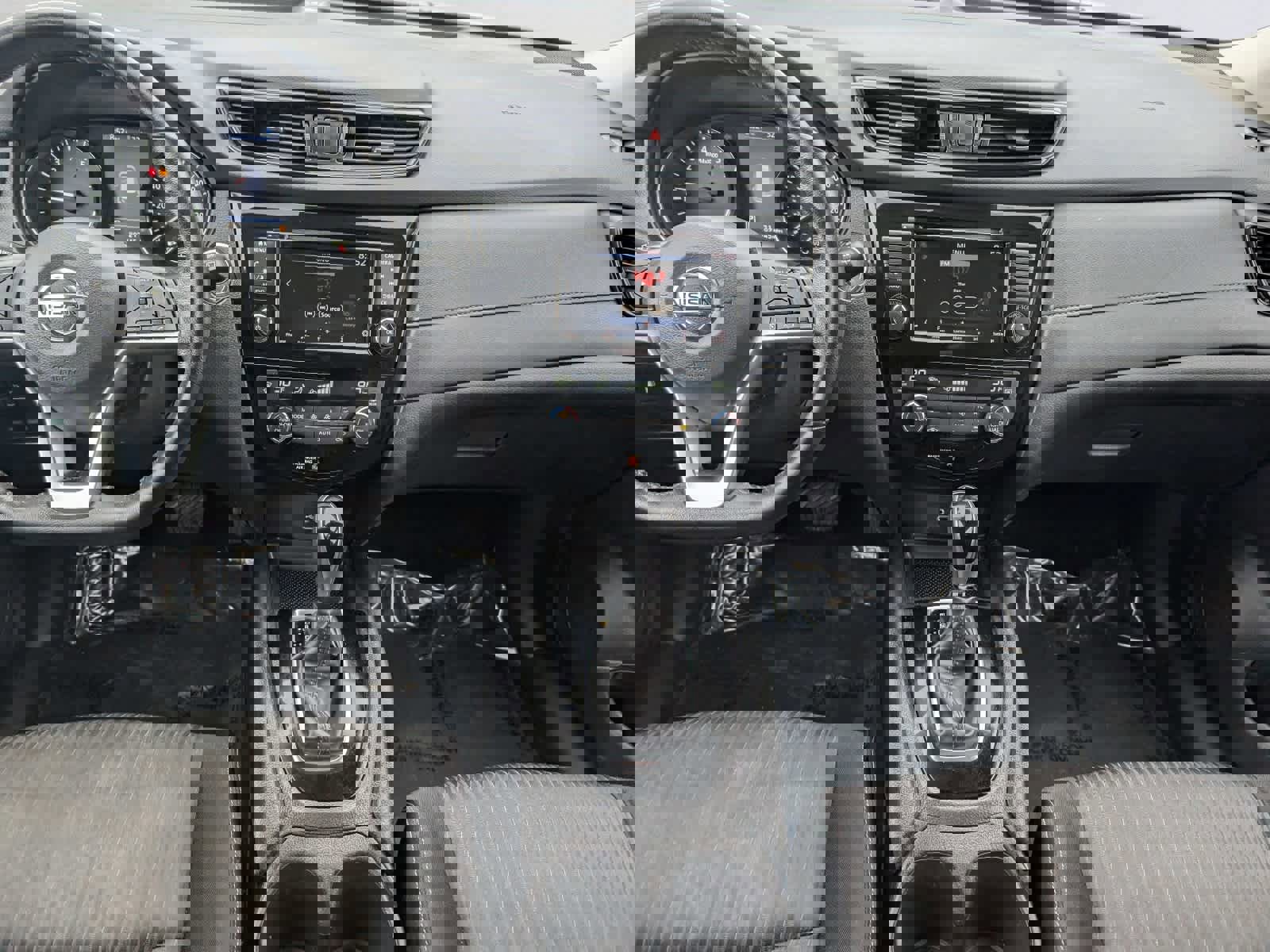 Used 2019 Nissan Rogue SV image 16