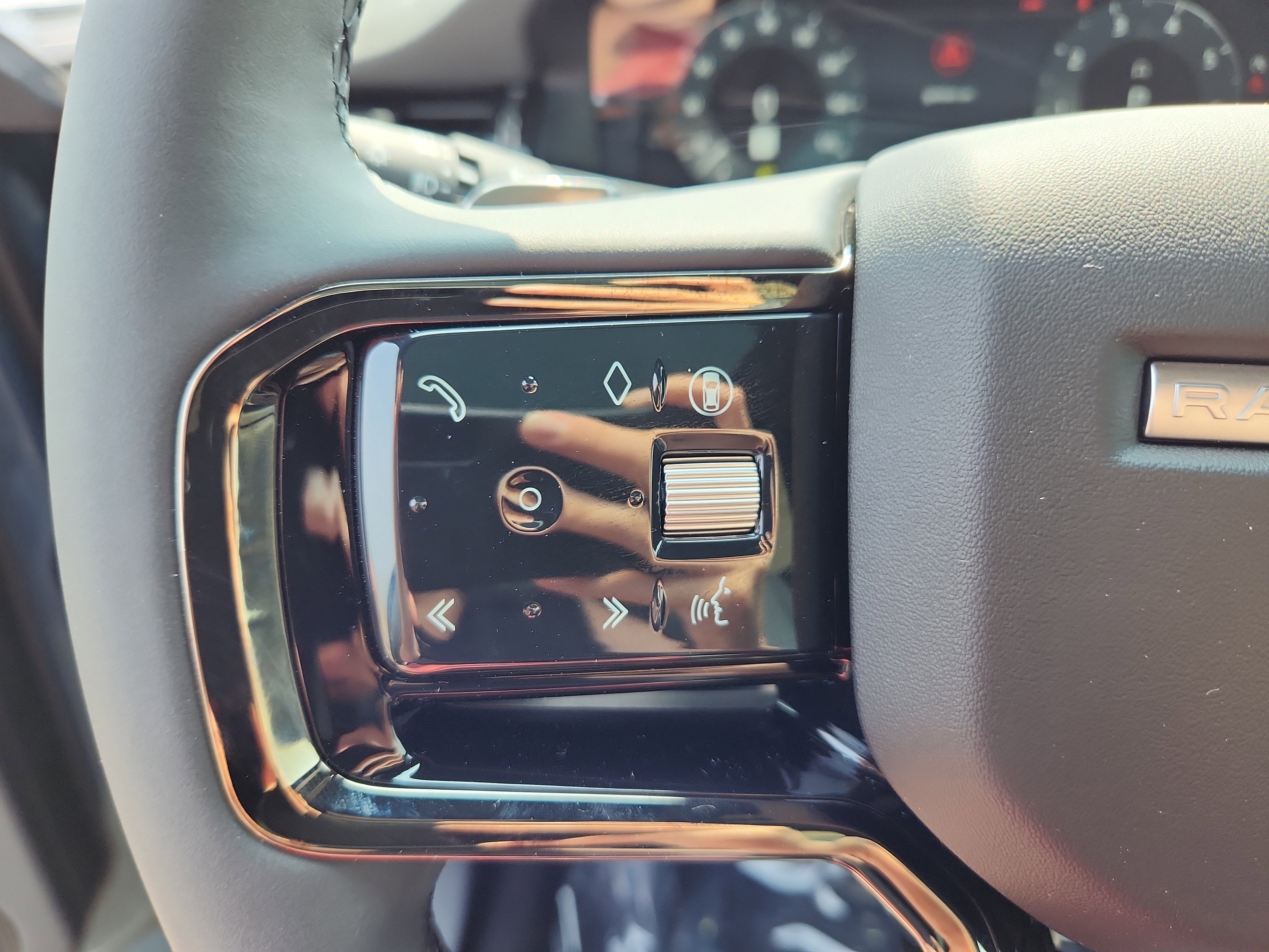 New 2026 Land Rover Range Rover Evoque S image 19